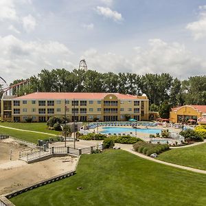 Cedar Point Sandcastle Suites